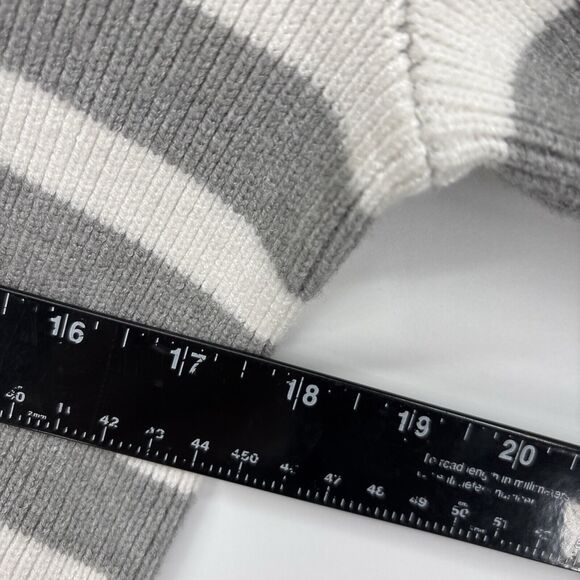 Cropped Sweater Womens Medium Happily Grey and White Striped Soft Thick Cozy - Picture 4 of 6